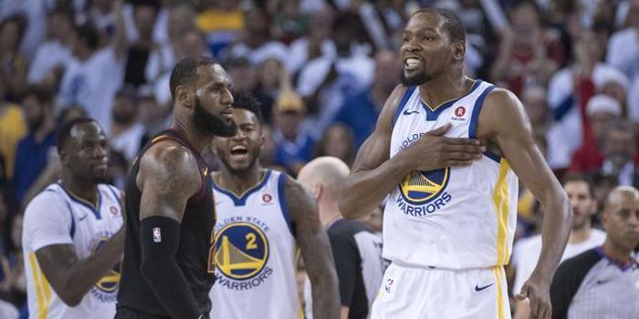  杜兰特关键三分锁定胜局，太阳战胜快船稳固季后赛席位